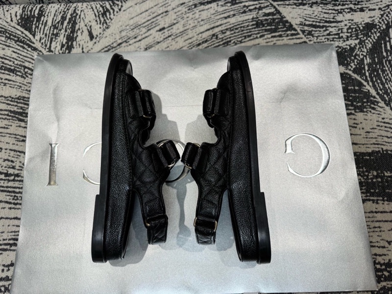 Chanel 香奈兒  沙灘涼鞋黑金36c-5