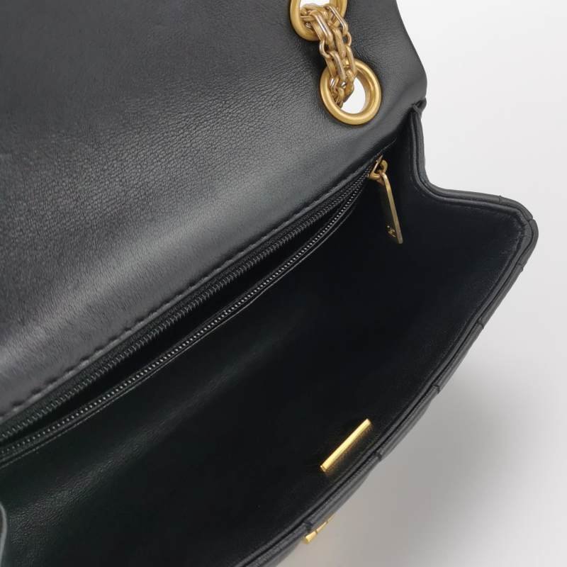 Chanel 2.55 Flag Bag 季節限定款迷你牛皮純色絎縫長方形旋扣單肩包-6