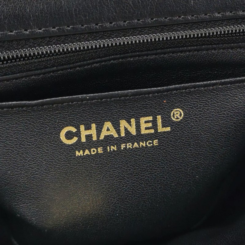 Chanel 2.55 Flag Bag 季節限定款迷你牛皮純色絎縫長方形旋扣單肩包-7