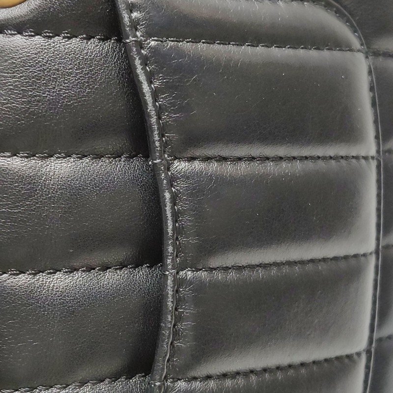 Chanel 2.55 Flag Bag 季節限定款迷你牛皮純色絎縫長方形旋扣單肩包-14