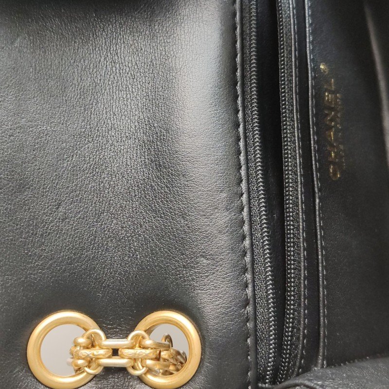 Chanel 2.55 Flag Bag 季節限定款迷你牛皮純色絎縫長方形旋扣單肩包-17