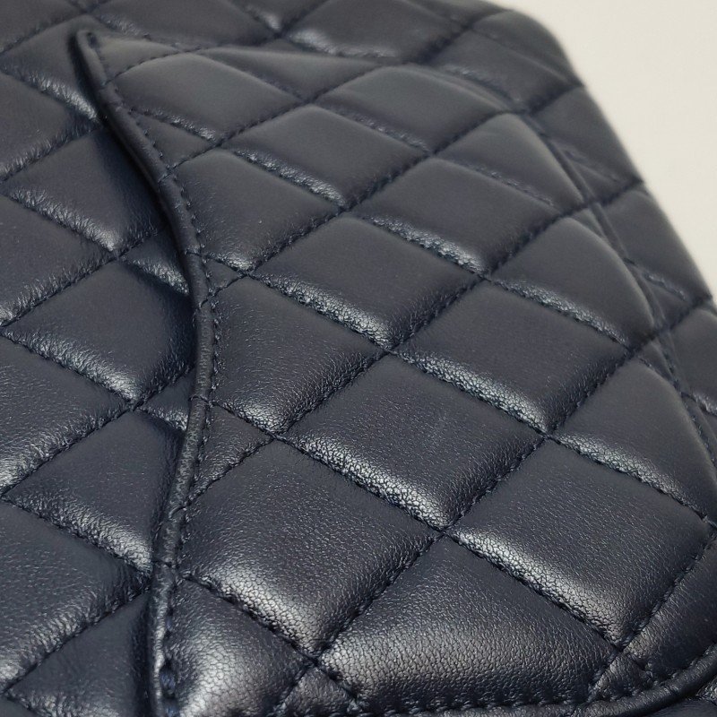 Chanel Classic Flap 季節限定款大mini羊皮金球菱格絎縫雙C扣皮穿鏈斜挎包單肩包-16