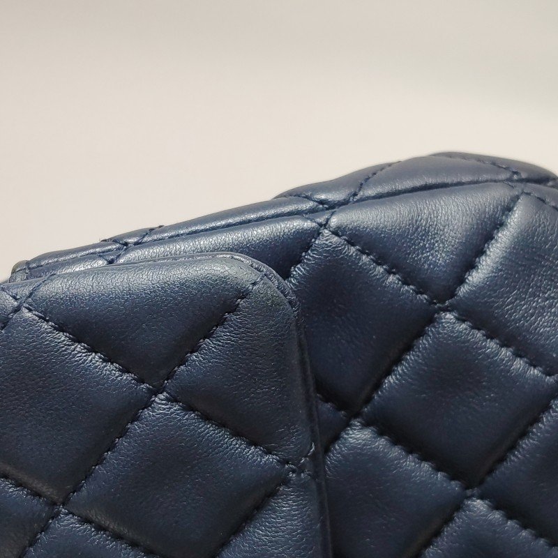 Chanel Classic Flap 季節限定款大mini羊皮金球菱格絎縫雙C扣皮穿鏈斜挎包單肩包-17