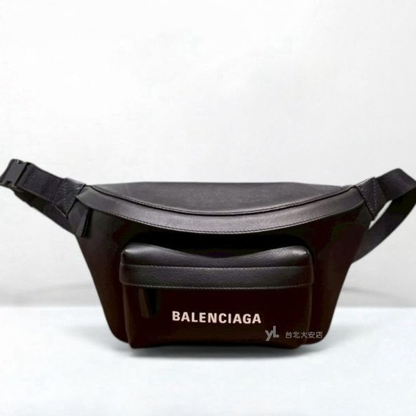 A13154-Balenciaga 黑色牛皮白字LOGO 胸口腰包552375-0