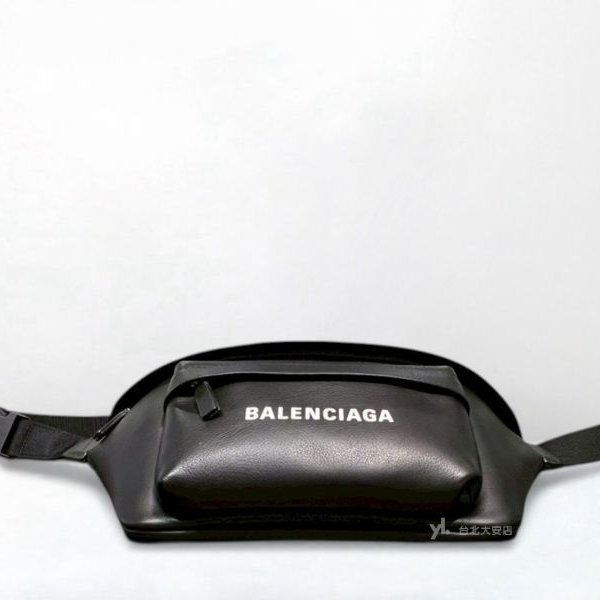 A13154-Balenciaga 黑色牛皮白字LOGO 胸口腰包552375-4