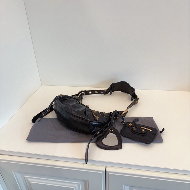 Balenciaga 巴黎世家Le Cagole 新款鰐魚皮紋-5