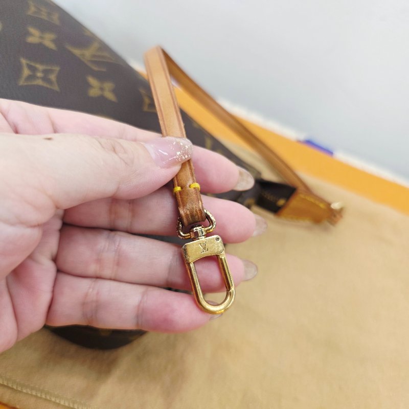 母親節感恩月特惠 Louis Vuitton原花大款麻將包  手提包/腋下包/斜背包 大手機可入就是好包-46