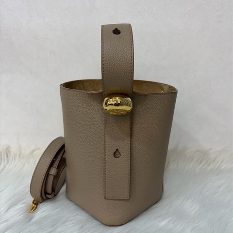 LOEWE 軟面小牛皮 mini 沙色 Pebble 金釦 水桶包 手提包 斜背包