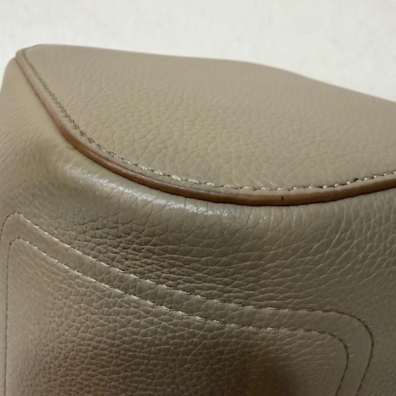 LOEWE 軟面小牛皮 mini 沙色 Pebble 金釦 水桶包 手提包 斜背包-12