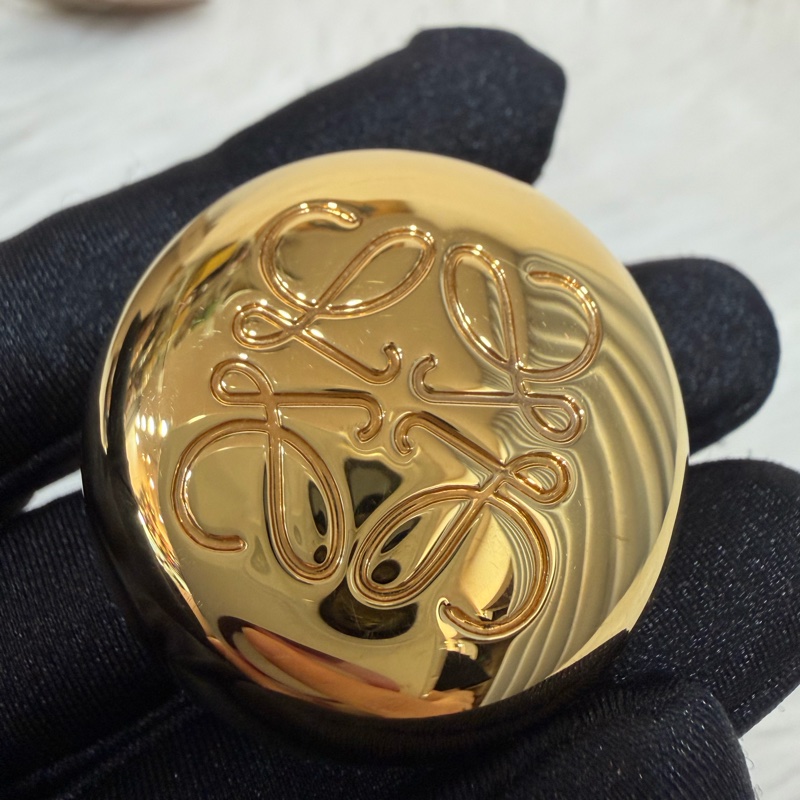 LOEWE 軟面小牛皮 mini 沙色 Pebble 金釦 水桶包 手提包 斜背包-22