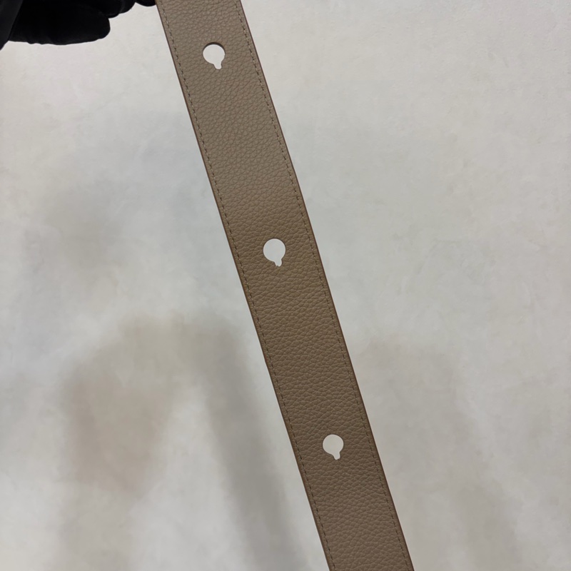 LOEWE 軟面小牛皮 mini 沙色 Pebble 金釦 水桶包 手提包 斜背包-26