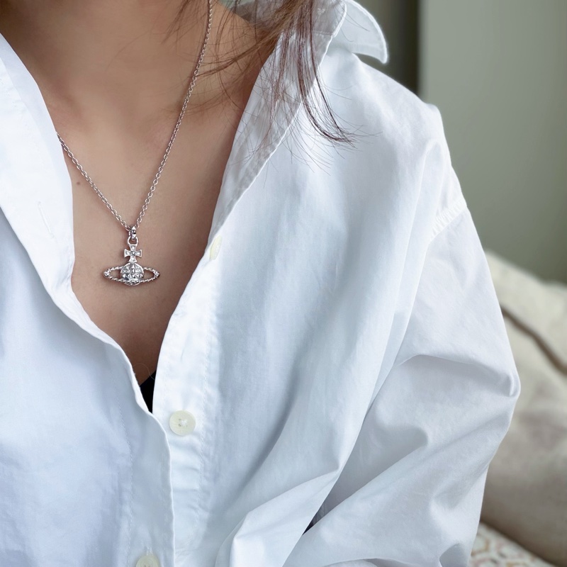 Vivienne Westwood🪐 Mayfair Bas Relief Necklace 經典款 項鍊 卯釘設計-1