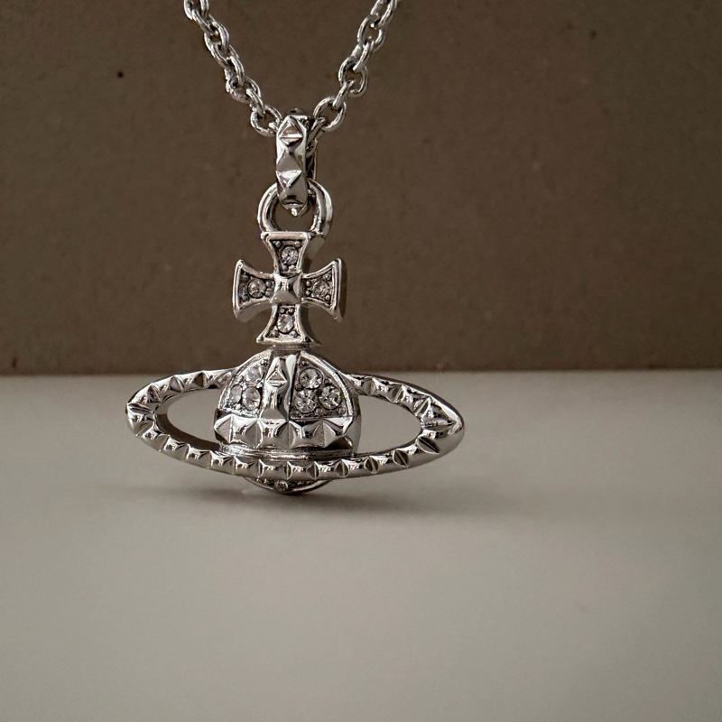 Vivienne Westwood🪐 Mayfair Bas Relief Necklace 經典款 項鍊 卯釘設計-2