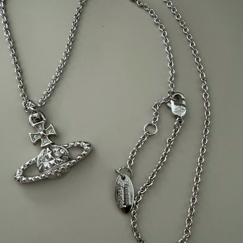 Vivienne Westwood🪐 Mayfair Bas Relief Necklace 經典款 項鍊 卯釘設計-5