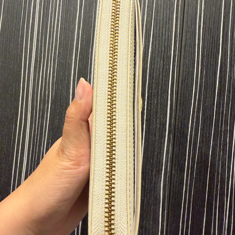 全新MJ雲朵白平滑皮革長夾-4