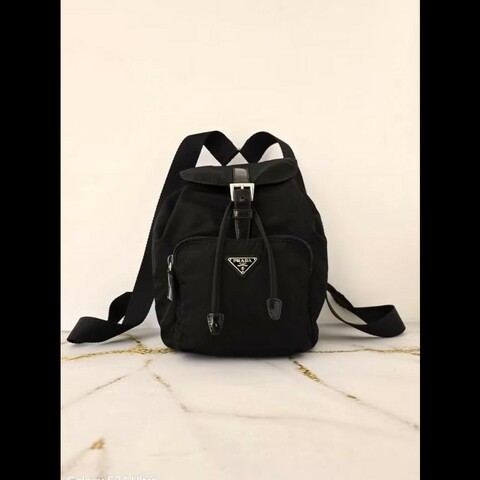 【LA LUNE】絕版古董品 Prada黑色銀標尼龍雙肩包 後背包 背囊 中古包 二手包
