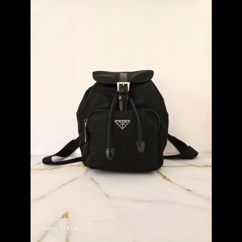 【LA LUNE】絕版古董品 Prada黑色銀標尼龍雙肩包 後背包 背囊 中古包 二手包-1