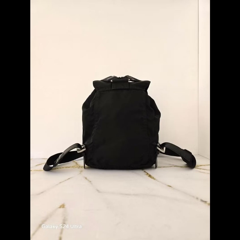 【LA LUNE】絕版古董品 Prada黑色銀標尼龍雙肩包 後背包 背囊 中古包 二手包-3