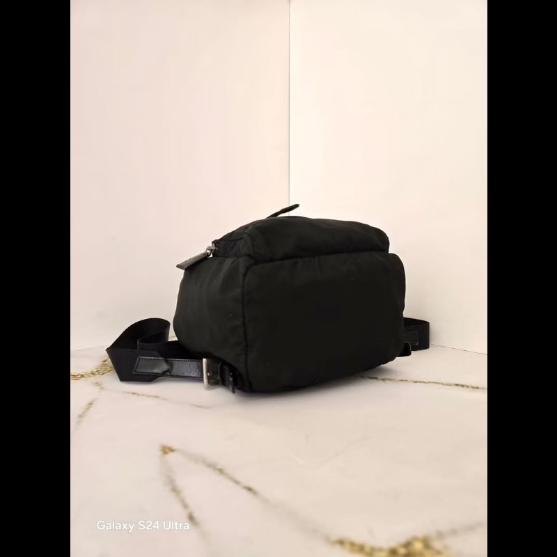 【LA LUNE】絕版古董品 Prada黑色銀標尼龍雙肩包 後背包 背囊 中古包 二手包-6