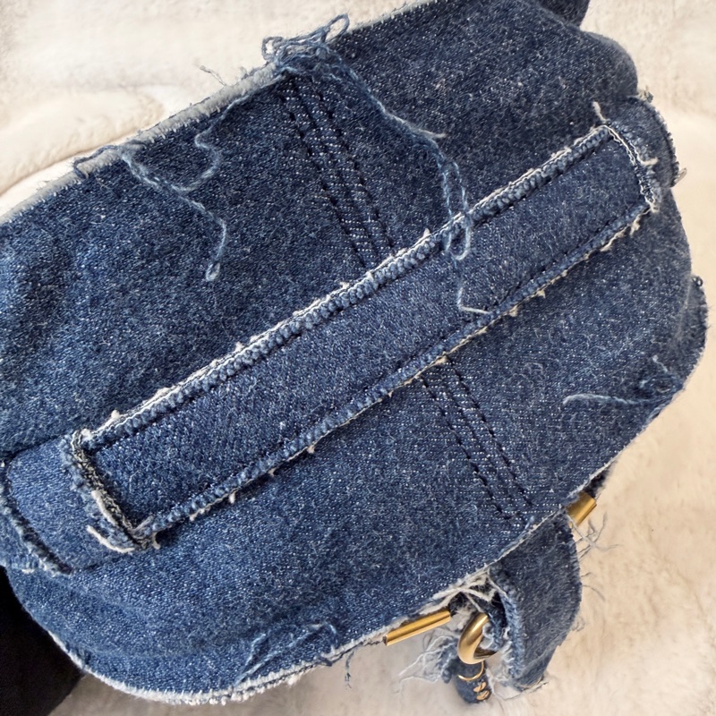 CHLOE✨Marcie Saddle 丹寧牛仔鈴鼓包斜背包馬鞍包-17