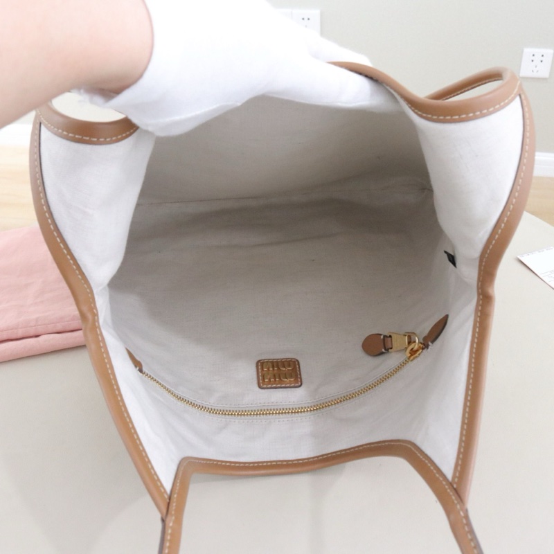 99新Miumiu 繆繆 ivy 乾邑色 tote購物袋 ，芯片款尺寸34-8