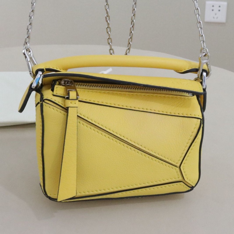 99新 Loewe 羅意威 Puzzle mini尺寸18*12.5*8 無配件-0