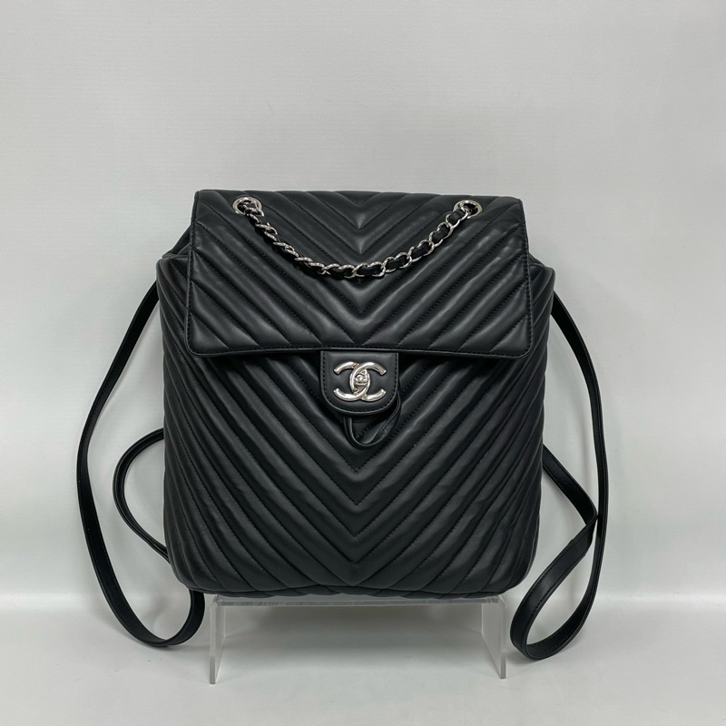 CHANEL香奈兒薩爾茨堡黑銀V紋羊皮雙肩包書包 22開有卡 25*13.5*29.5-0