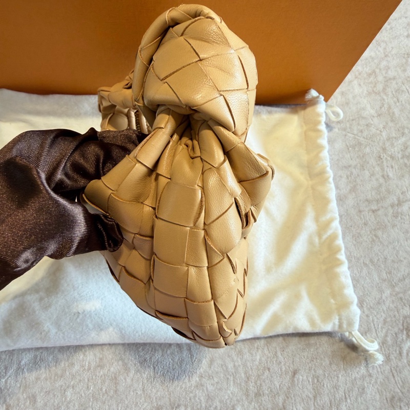Bottega veneta 奶茶色Jodie Mini  配塵袋-2