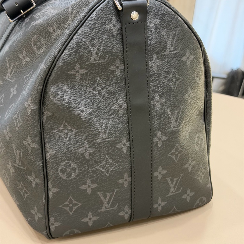 Louis Vuitton路易威登 keepall45 黑老花斜挎包旅行袋 配件有皮牌+手柄環+肩帶。-3