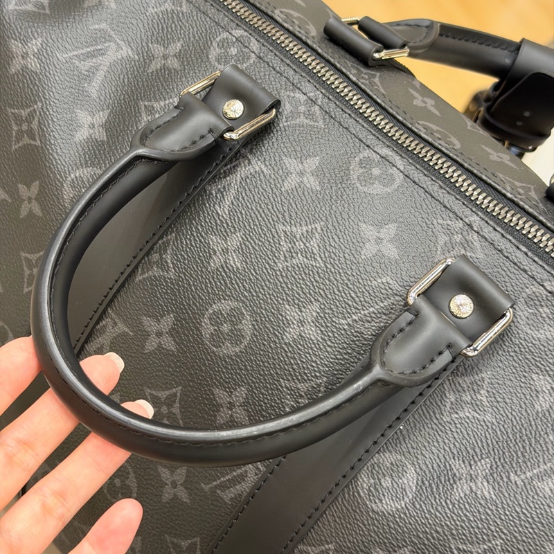 Louis Vuitton路易威登 keepall45 黑老花斜挎包旅行袋 配件有皮牌+手柄環+肩帶。-10