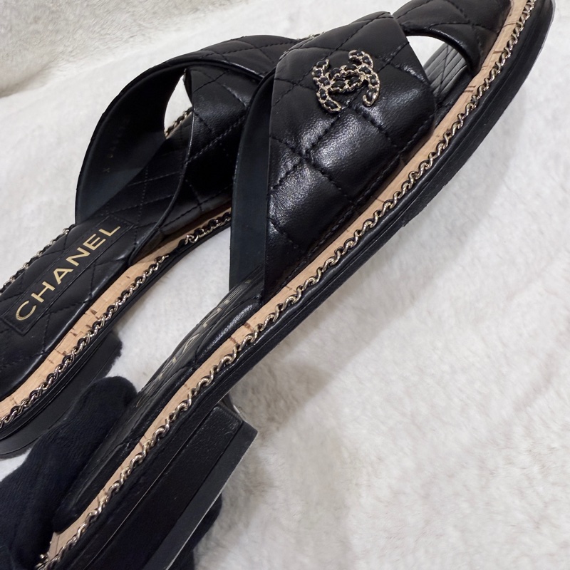 CHANEL✨2025鏈條菱格紋皮革交叉拖鞋 #39-10