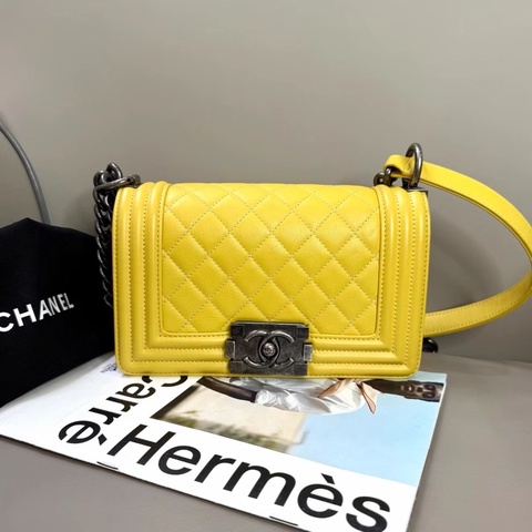 Chanel • Le Boy 20 小雞黃牛皮銀釦 小號