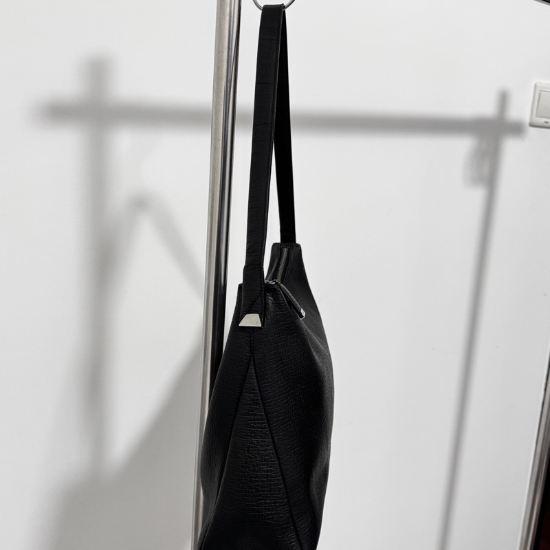 loewe羅意威 黑色hobo腋下包 34x26-2