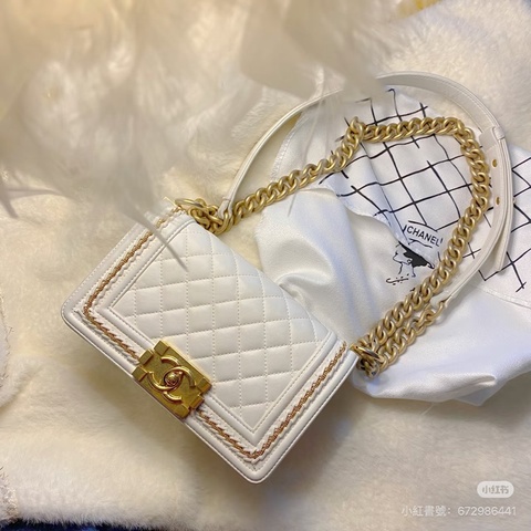 Chanel • Le Boy 20 宮廷限量滾邊鏈條白金羊皮小號