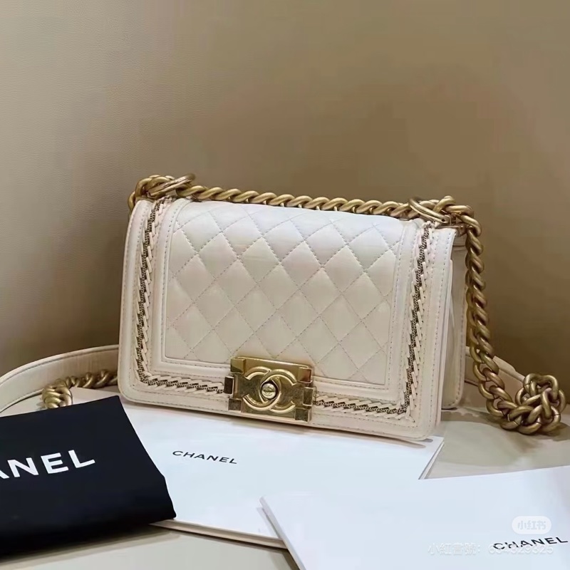 Chanel • Le Boy 20 宮廷限量滾邊鏈條白金羊皮小號-1