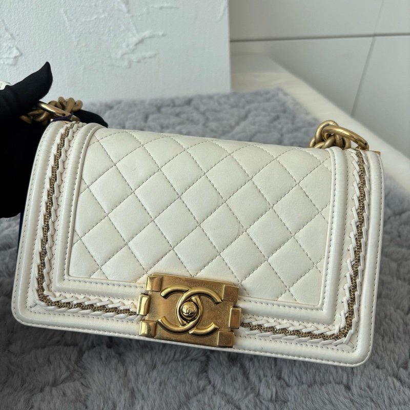 Chanel • Le Boy 20 宮廷限量滾邊鏈條白金羊皮小號-2