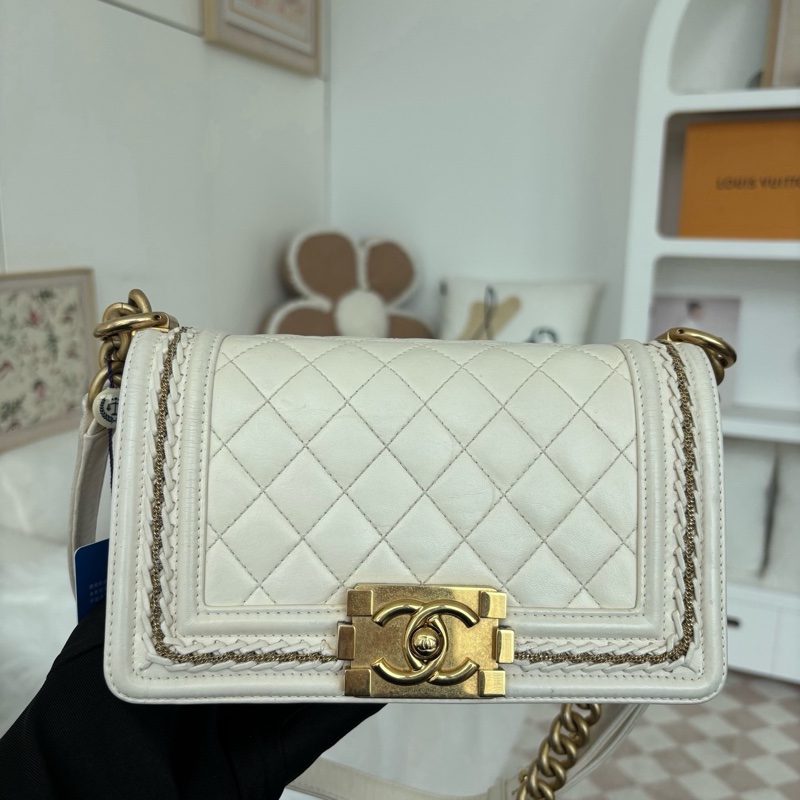 Chanel • Le Boy 20 宮廷限量滾邊鏈條白金羊皮小號-4