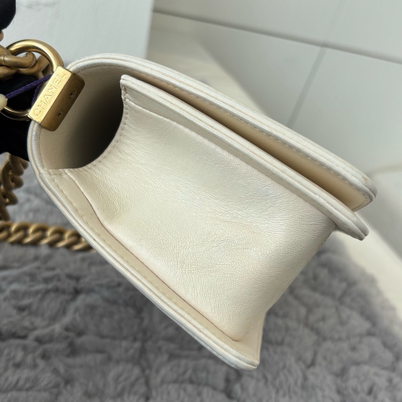 Chanel • Le Boy 20 宮廷限量滾邊鏈條白金羊皮小號-6