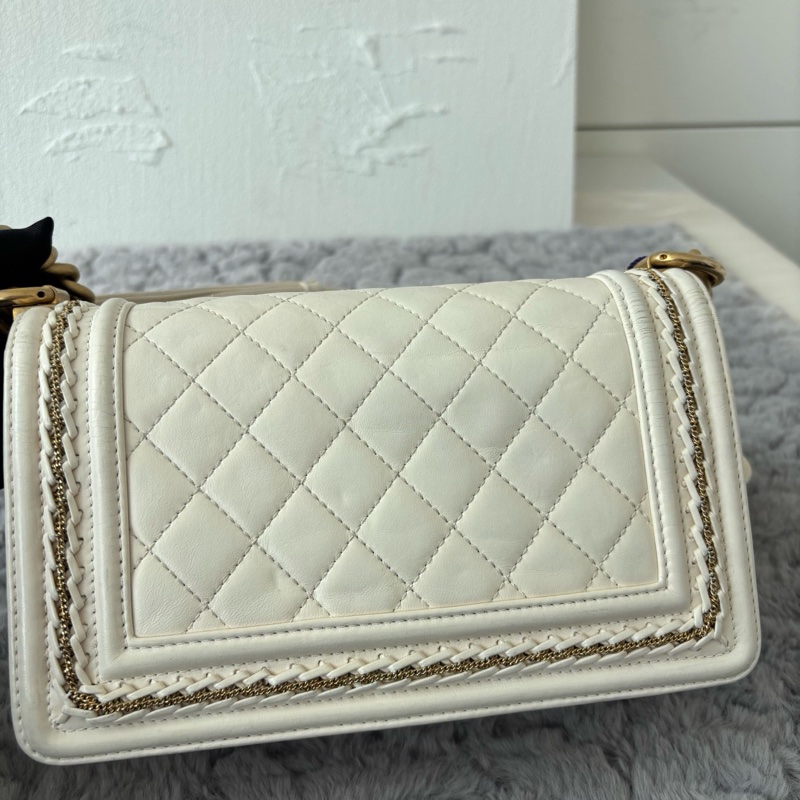 Chanel • Le Boy 20 宮廷限量滾邊鏈條白金羊皮小號-13