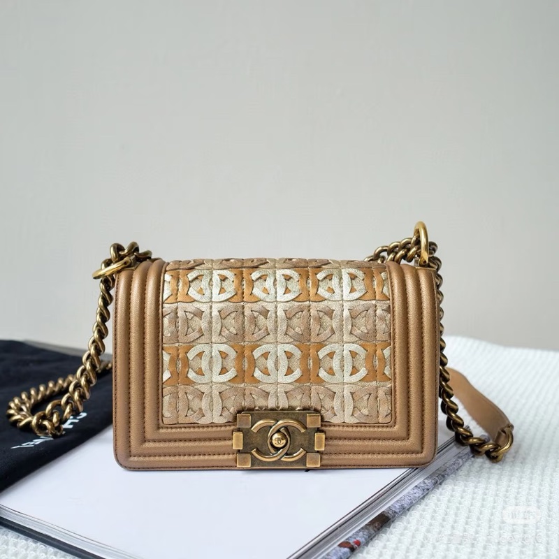 Chanel • Le Boy 20 金色金釦杜拜宮廷系列 小號-1