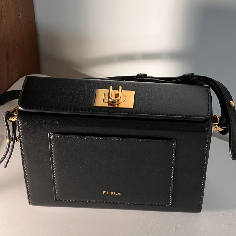 FURLA ARCO MINI SHOULDER BAG 小黑盒 飯盒包-1