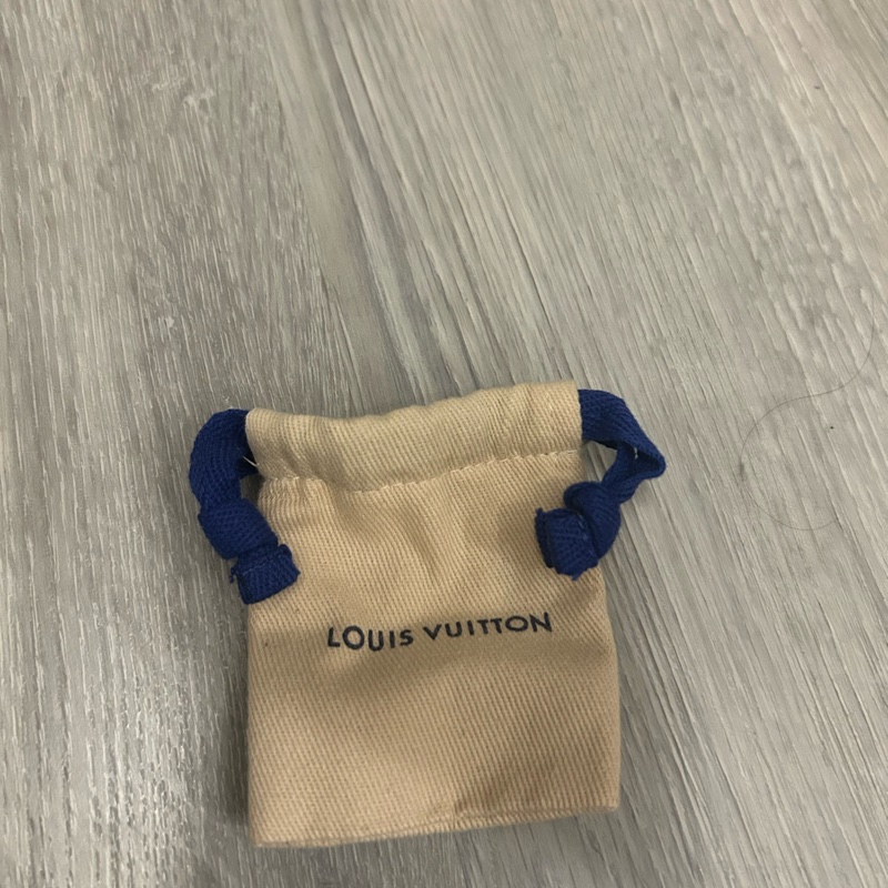 LV 金色銀雙面小吊牌項鍊-3