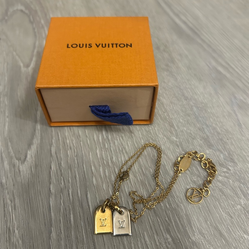 LV 金色銀雙面小吊牌項鍊-9
