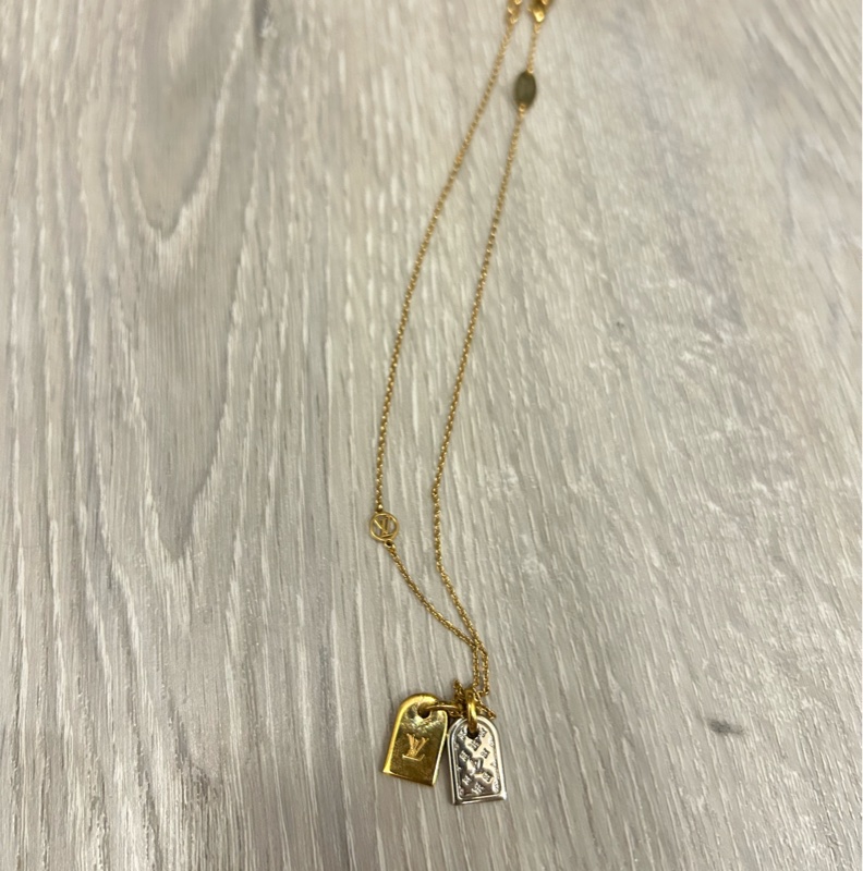 LV 金色銀雙面小吊牌項鍊-12