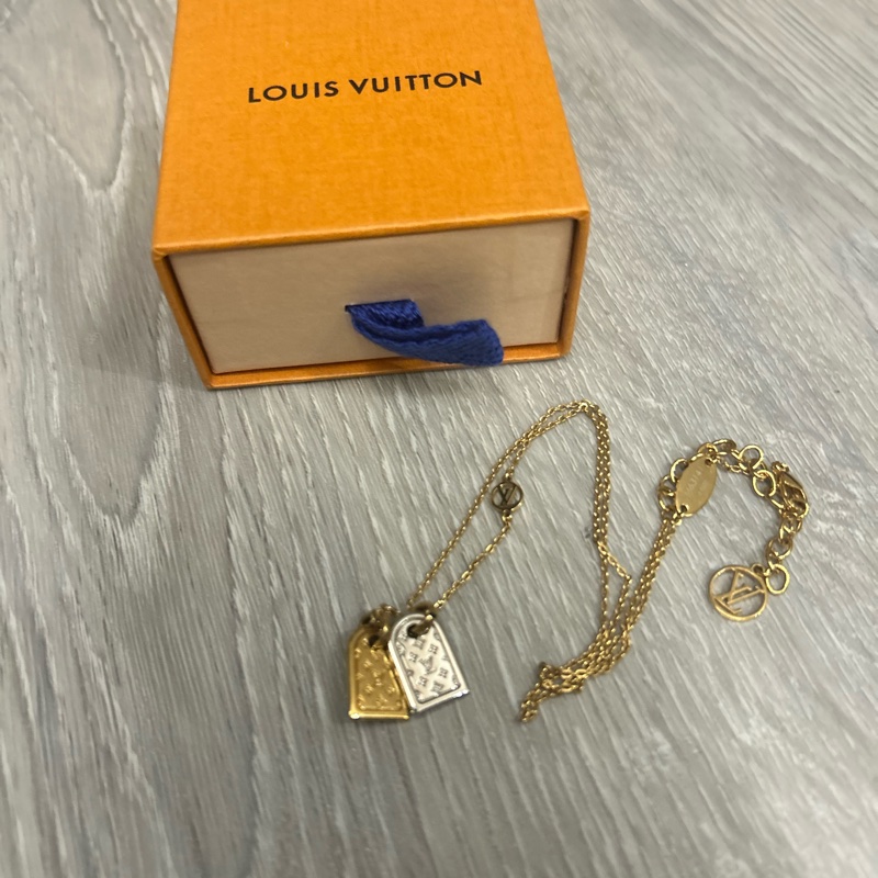 LV 金色銀雙面小吊牌項鍊-13