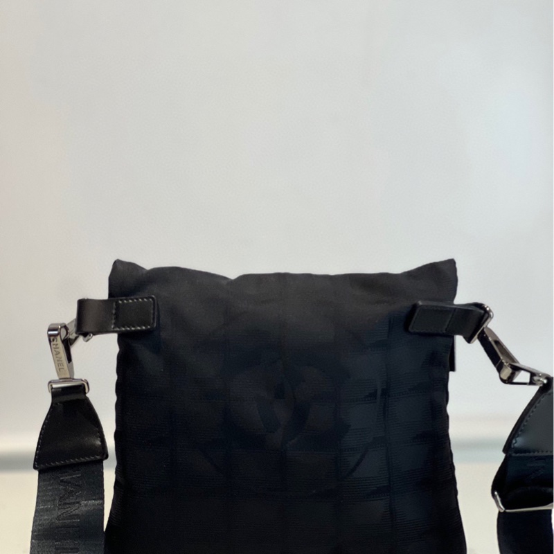Chanel 香奈兒中古暗紋尼龍帆布斜挎包 男女同款尺寸：22x19cm-3