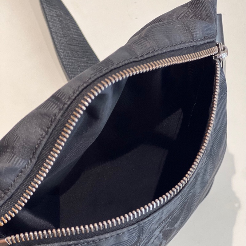 Chanel 香奈兒中古暗紋尼龍帆布斜挎包 男女同款尺寸：22x19cm-7