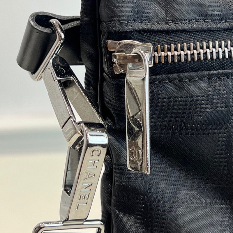 Chanel 香奈兒中古暗紋尼龍帆布斜挎包 男女同款尺寸：22x19cm-8