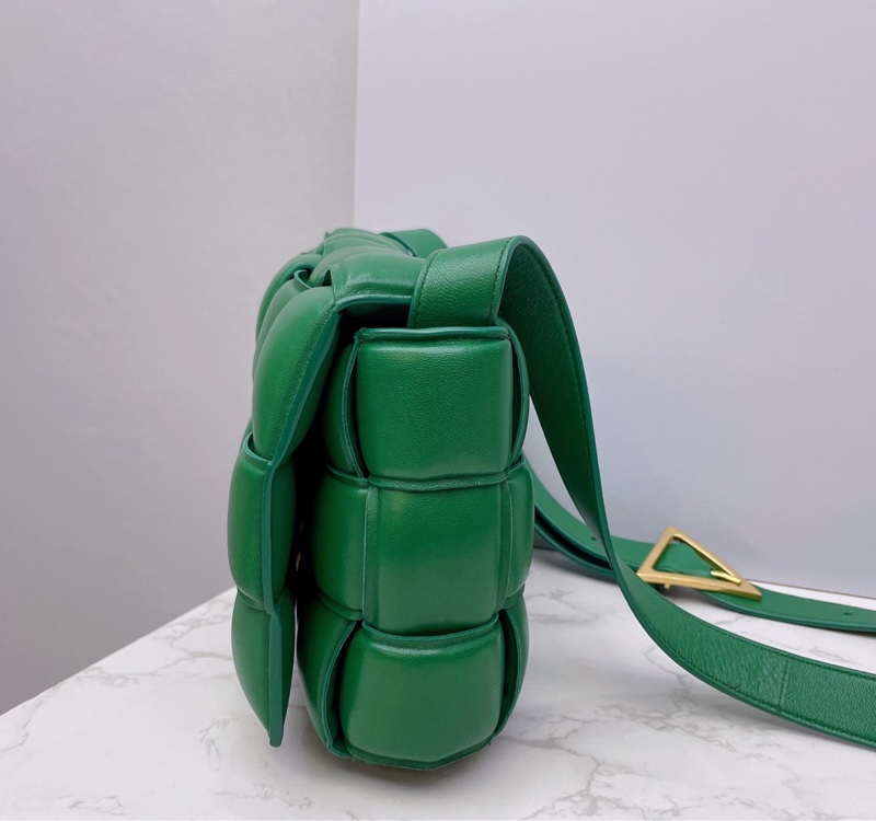 葆蝶家/Bottega Veneta 深綠色五格羊皮 編織枕頭包小方包斜挎包-3