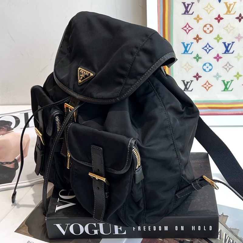 Prada 黑色降落傘尼龍雙肩包 底長27-3